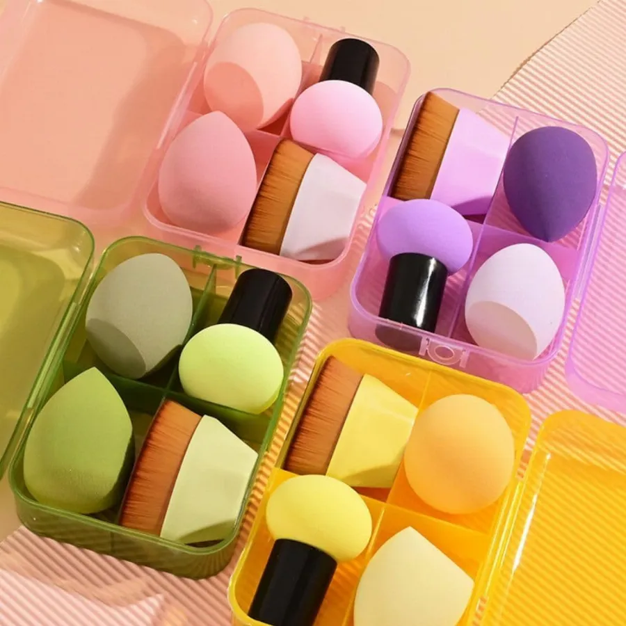 Kit Esponjas e Pincel para Maquiagem Profissional com Estojo – 1 Pincel Hexagonal, 1 Esponja Cogumelo, 2 Esponjas Gota 3D – Aplicação de Base, Corretivo, Contorno, Pó, Blush e Iluminador